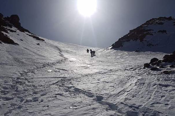 صعود قله دنا - برف کرمو